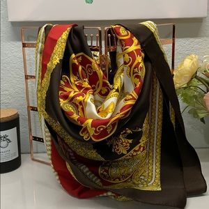 Scarf - So lovely! Vintage, made in Italy 🇮🇹!